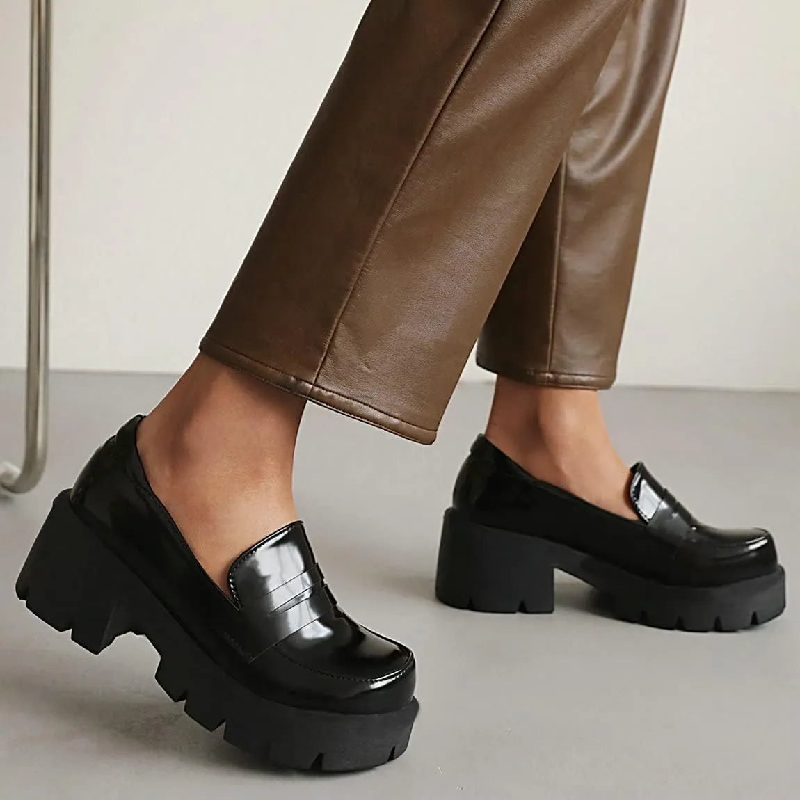 Trendenzy Womens Round Toe Platform Loafer Shoes Chunky Slip On Pumps Goth