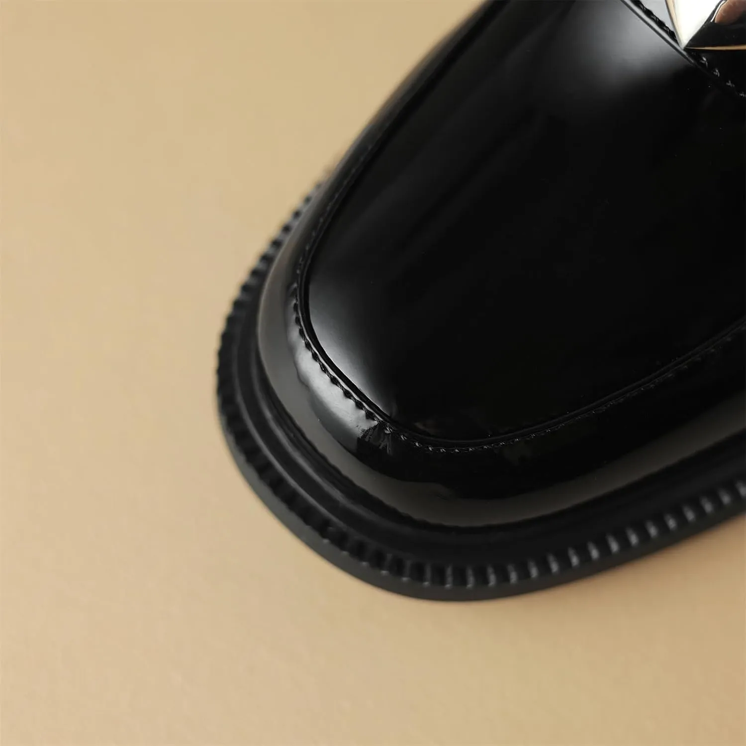 Women's Retro Platform Round Closed Toe Pump Loafers Pull-On Chunky Low Heel Metallic Heart Office Work Casual Fashion Business Dress Shoes All Weather Daily Wear Flats